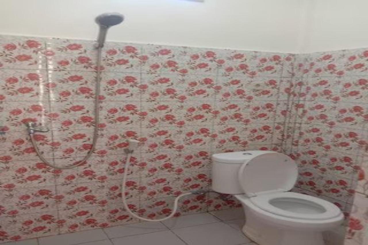 Express O 91722 Home Stay Dan Sewa Mobil Jhon'S Family Labuan Bajo Exterior photo